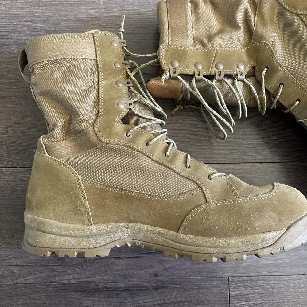 Mens Danner Tanicus 8